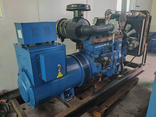 代县100kW柴油发电机组使用多级机油有哪些优缺点？